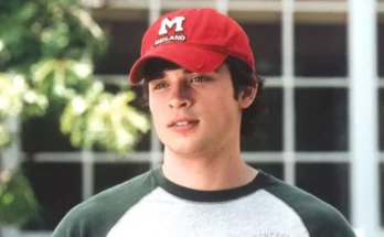 Smallville star Tom Welling arrested as unrecognisable mugshot is released