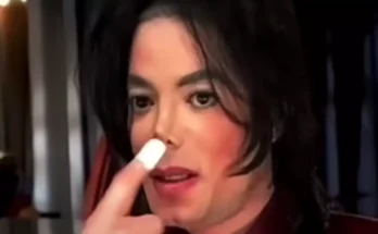 Body language expert points out Michael Jackson gesture from famous interview where singer 'was not genuine'