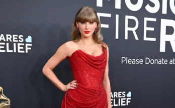 Taylor Swift fans figure out meaning behind subtle detail on Grammys dress