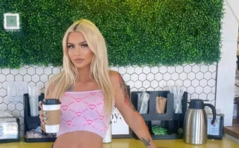 Woman who quit job to become adult star reveals eye-watering amount she made in just the first month