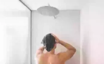 Doctor explains why you should always shower at night instead of the morning