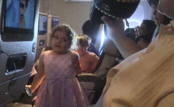 Passenger Loses It After Kid Stabs Her In Flight With Fork While Mother Slept: “Lady, Get Your Kid!”