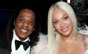 Fans Discuss Which Family Member Resembles Beyoncé's Rarely Seen Daughter Rumi After Seeing Her Onstage – Video